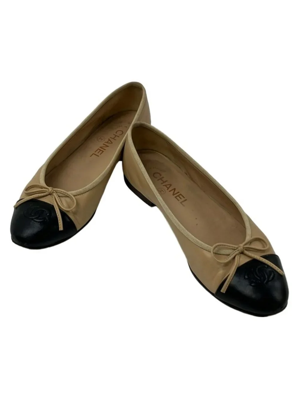 CHANEL category pumps